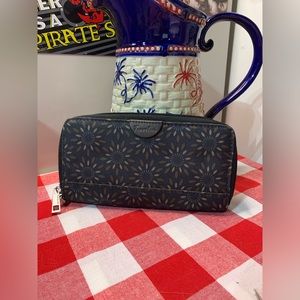 Travelon Brown Teal Sunburst Wallet